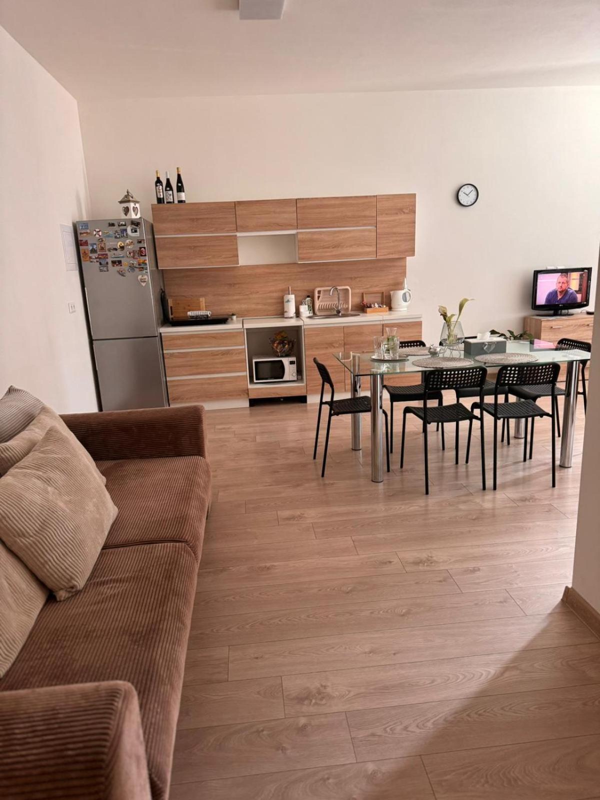 Apartman Ruza Ruzomberok Εξωτερικό φωτογραφία